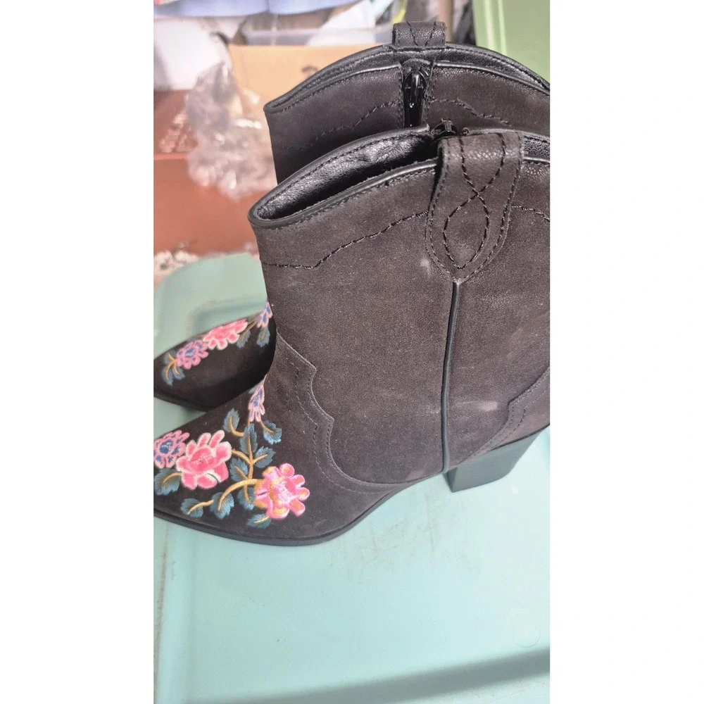 Pioneer Woman Cowgirl Garden Boots Black Floral Embroidered Western Booties 9W - Picture 7 of 13